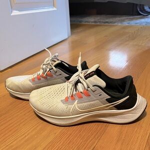 Nike Air Zoom Pegasus 38 Athletic Sneakers size 8.5